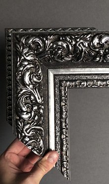 Зеркало в раме «Бенинье»